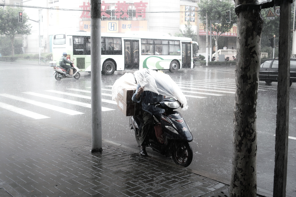 突然の雨