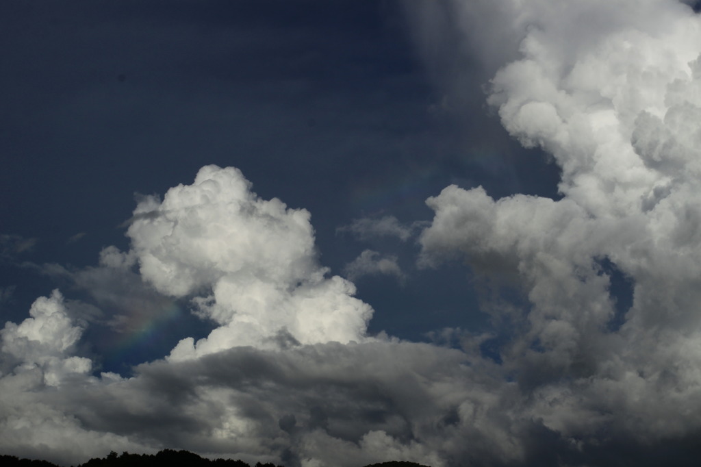 雲と虹
