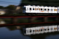 たま電車鏡面疾走２