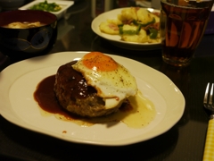 手捏ねハンバーグ