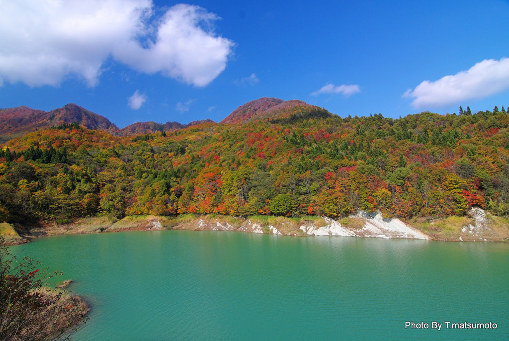 入畑ダム紅葉２（HDR）