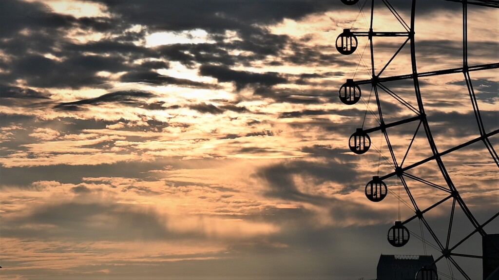 Ferris wheel_left