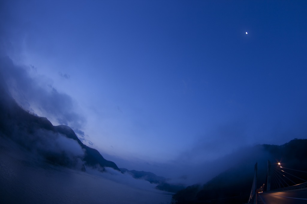 朝と夜との狭間に～徳山～