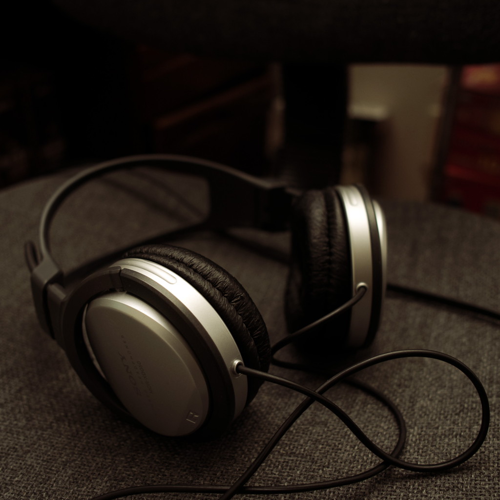 Headphone