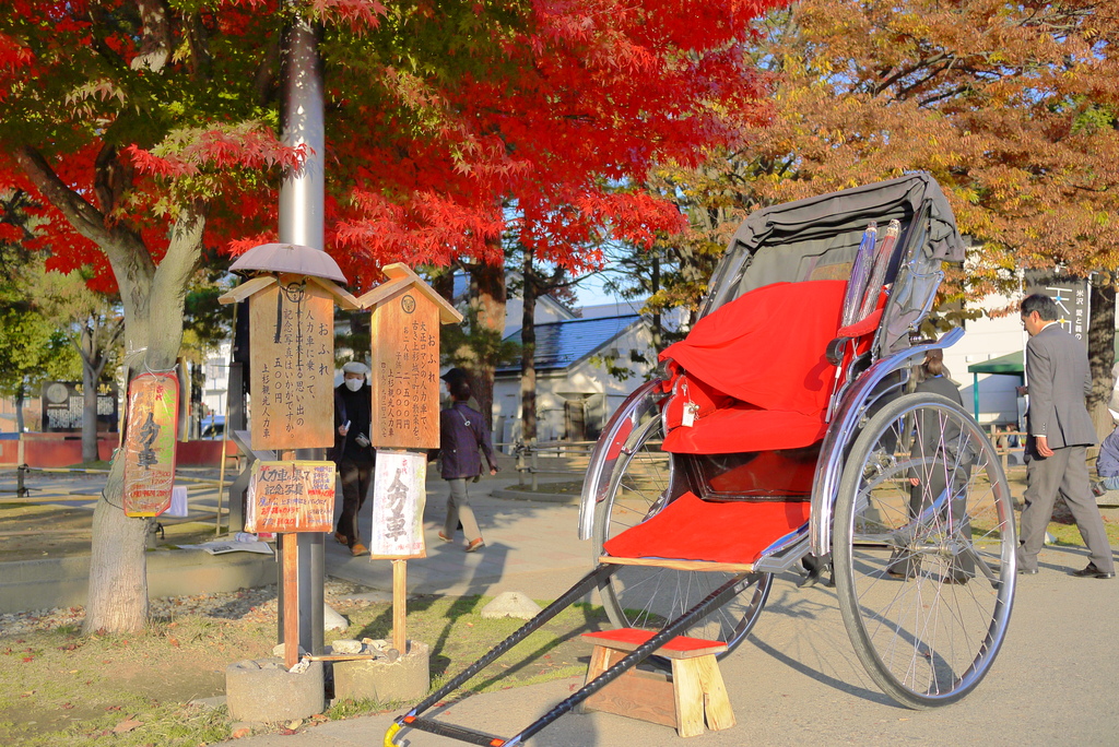 上杉神社の人力車