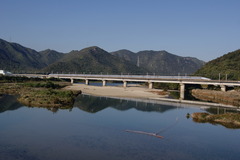 のどかな景色を通過