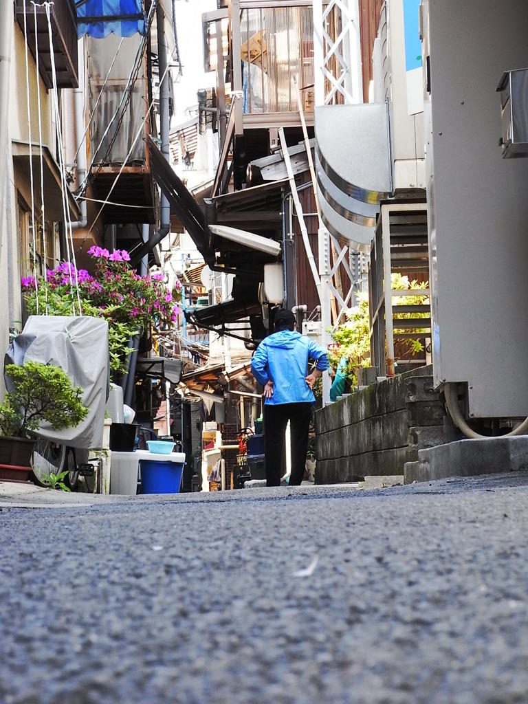 路地裏