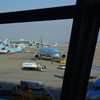 ソウル空港にてコリアンエアーを望む