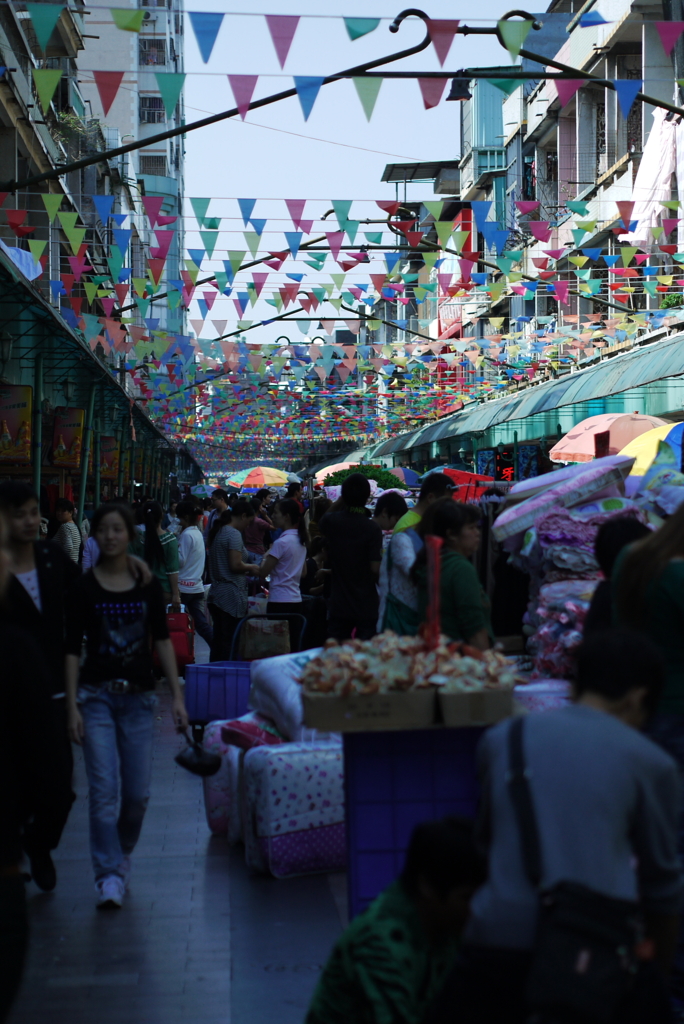 繁華街 (in CHINA)