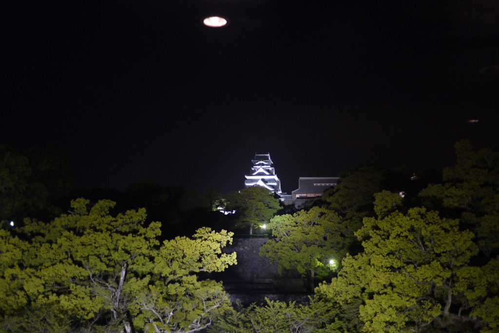 熊本城にUFO現る！？