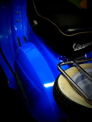 Ｂｌｕｅ　Ｖｅｓｐａ