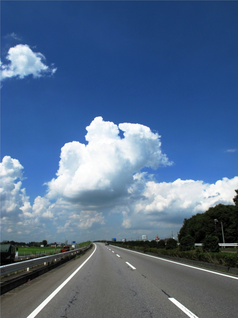 雲への道
