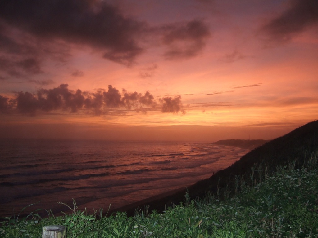 御前崎灯台の夕日