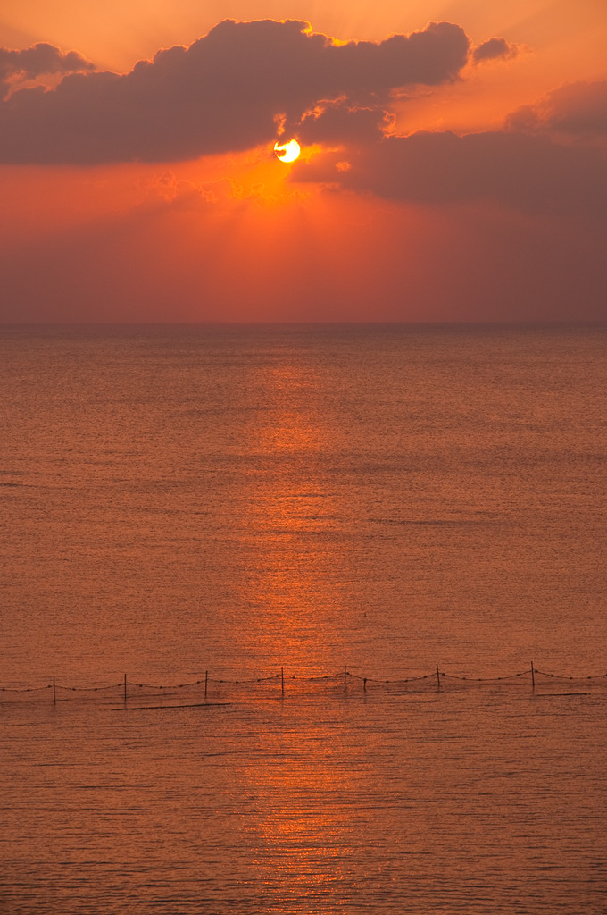 夕陽と海。