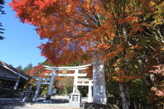 三峰神社の紅葉１４１０３００１