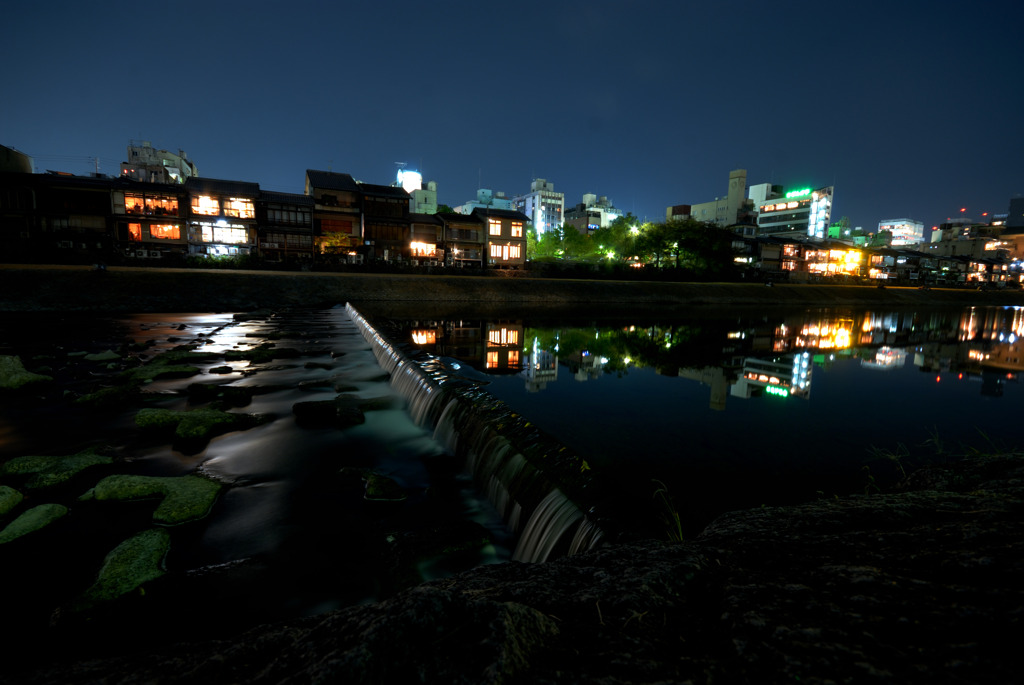 鴨川シンメトリー