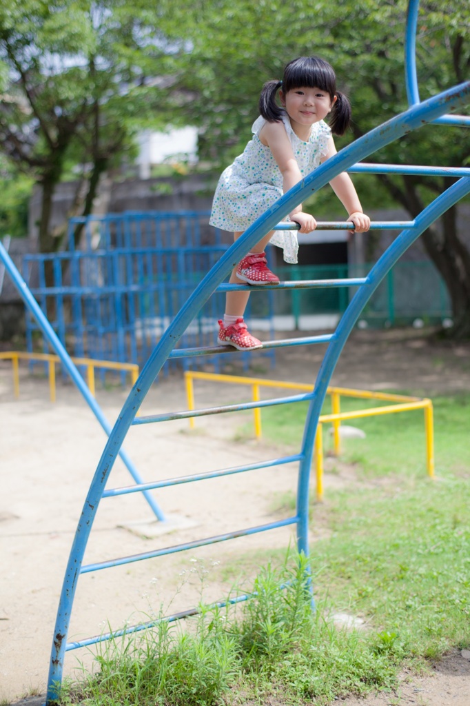 目を合わせないでください。