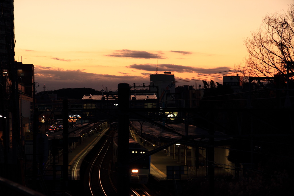 夕暮れの駅