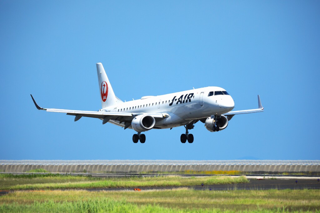 J-AIR エンブラエル190