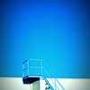ブルー『空への階段』
