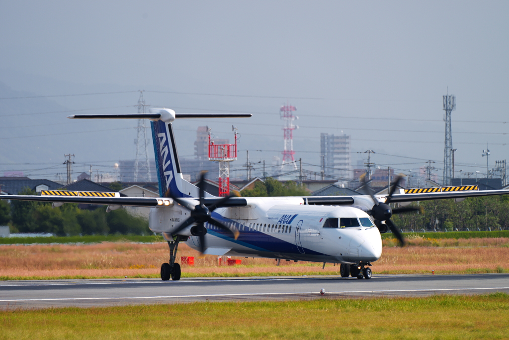 ANA ボンバルディア DHC-8-400 JA855A 2