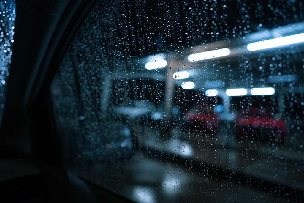 Cold rain falls