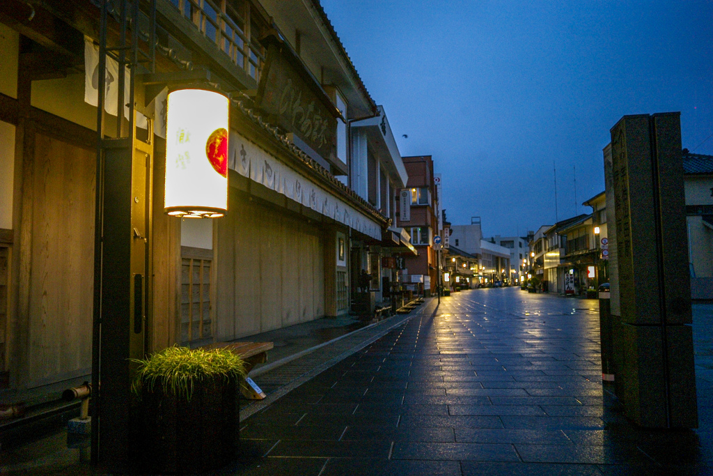 外宮参道の夜明け前