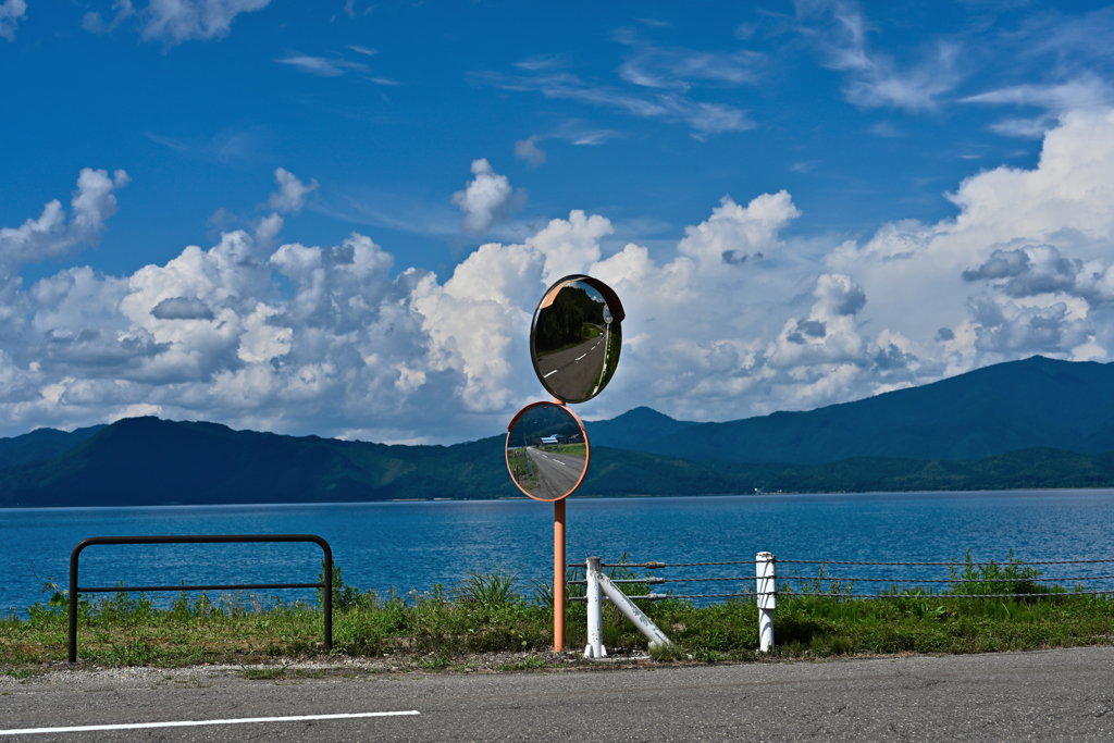 右へ？ 左へ？　どっちへ行っても旅の途中・・・