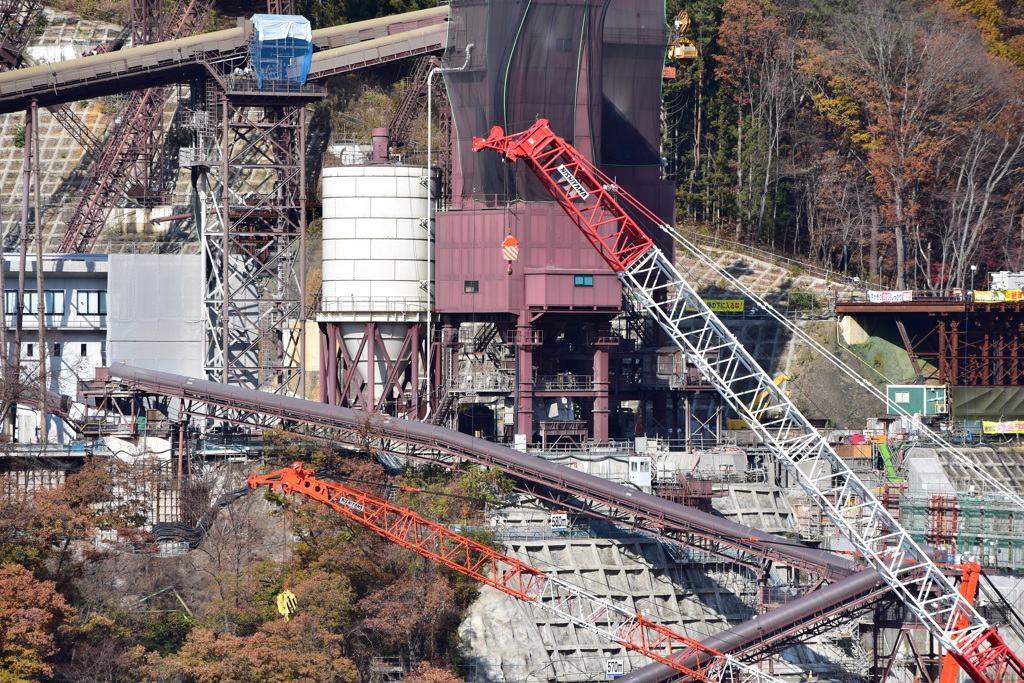 八ッ場ダムの重機