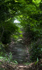 f09