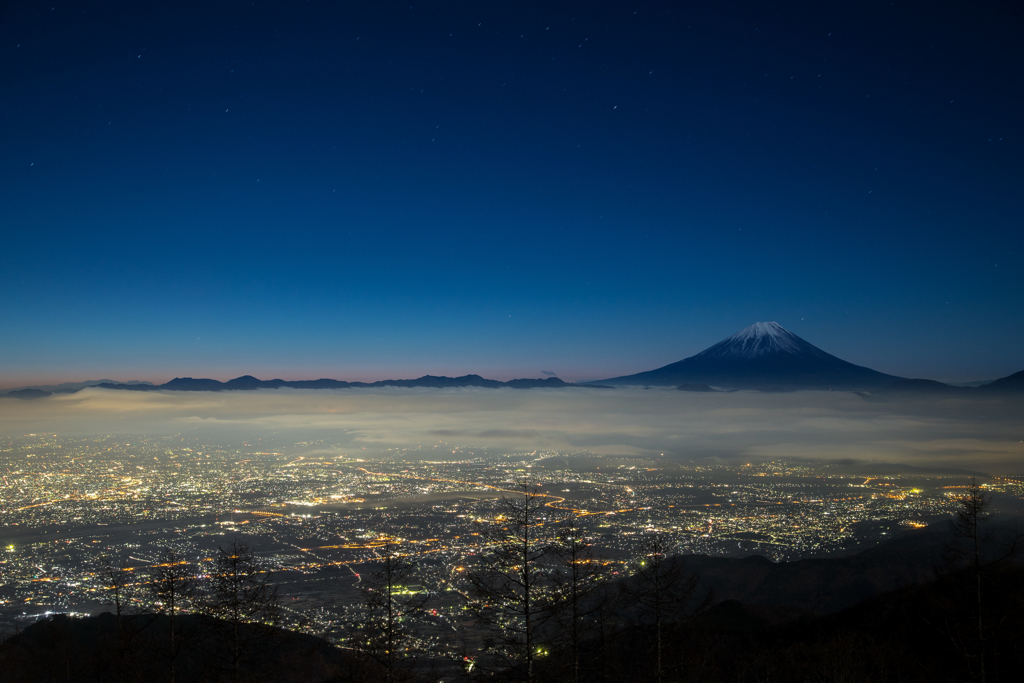 甘利山の夜景から雲海