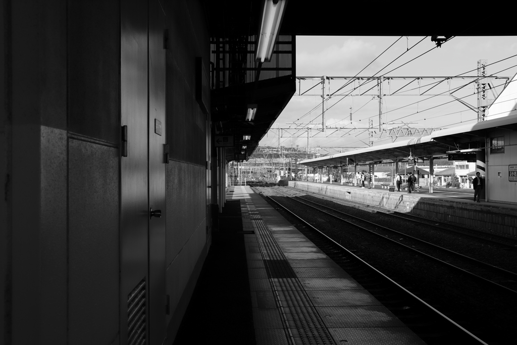 朝の駅