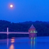 Full Moon Showdown