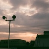 夕暮れと何か