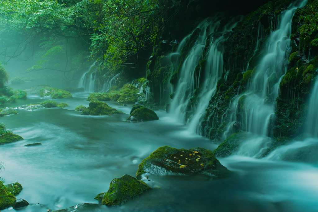 元滝伏流水