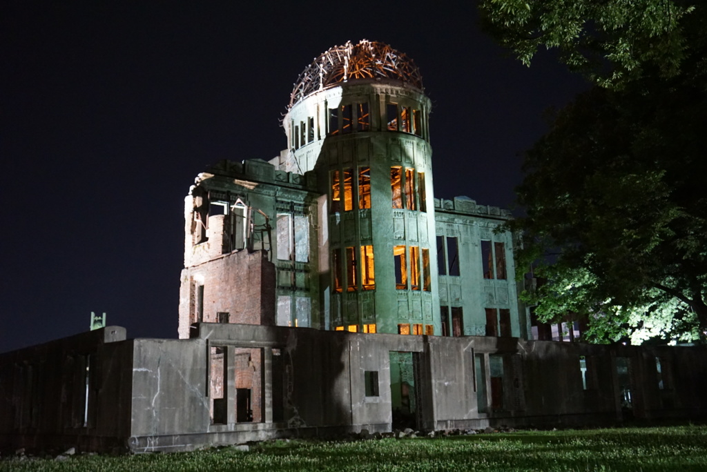 夜の原爆ドーム