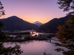 丹沢湖と富士山