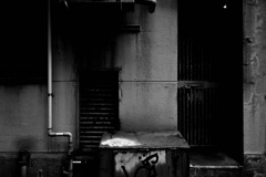 路地裏