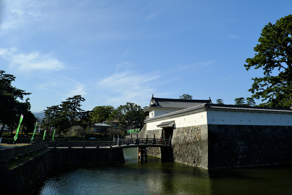 お堀端