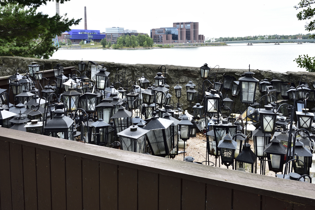 墓地の廃棄物　Hietaniemi Helsinki 