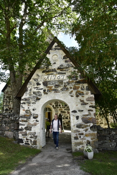 墓地の門