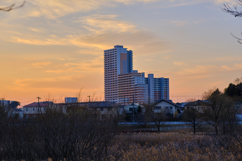 マンション夕景