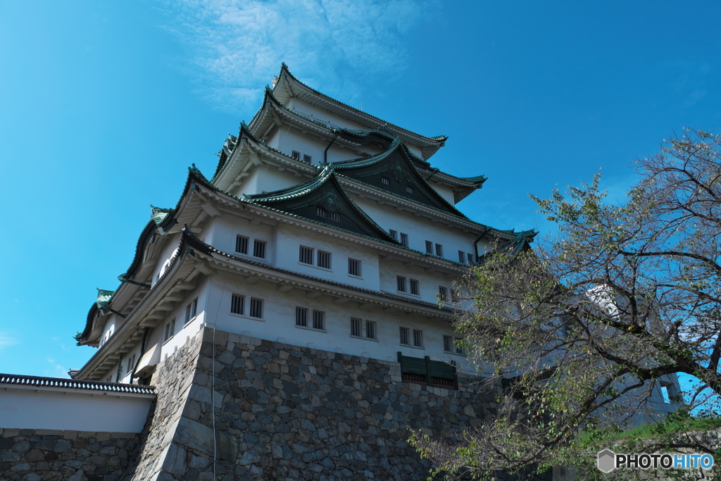 秋空と名古屋城 ①