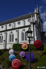明治村の秋５　和傘と教会