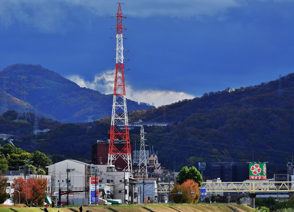 紅白そびえる