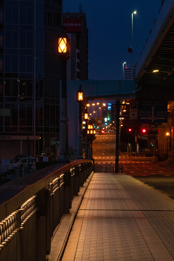 街灯と歩道