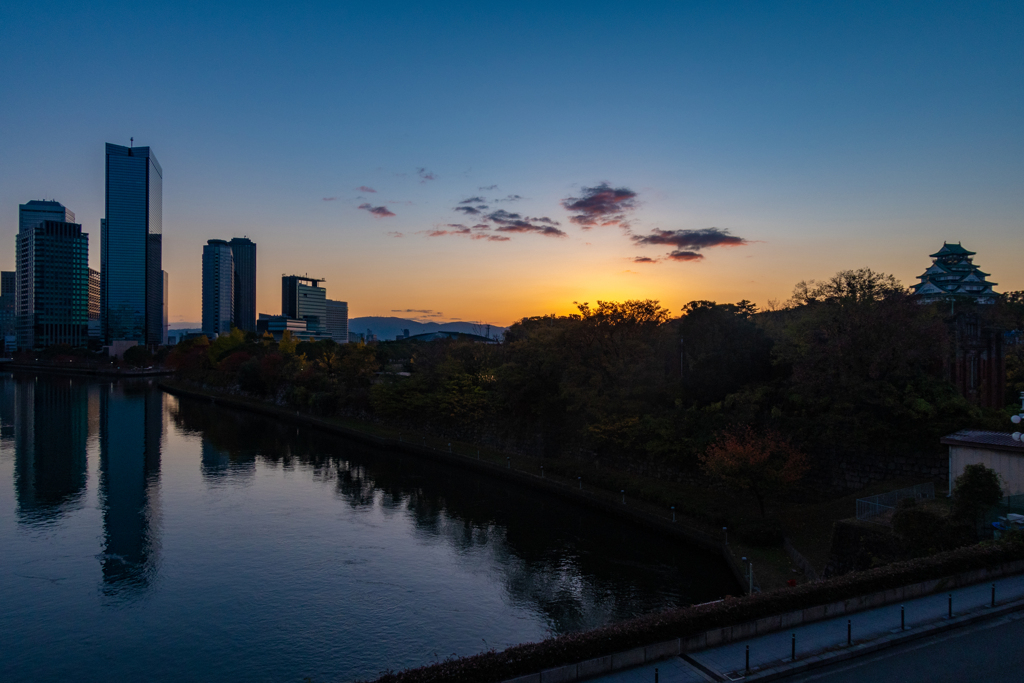 夜明け前