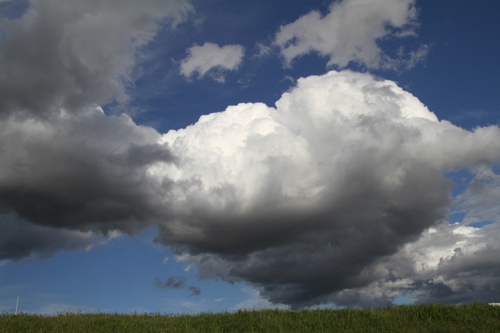 触れそうな雲