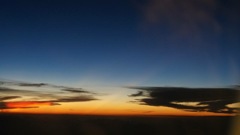 飛行機から見た日没