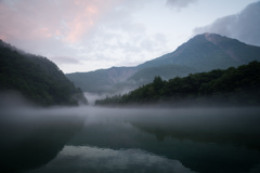朝靄